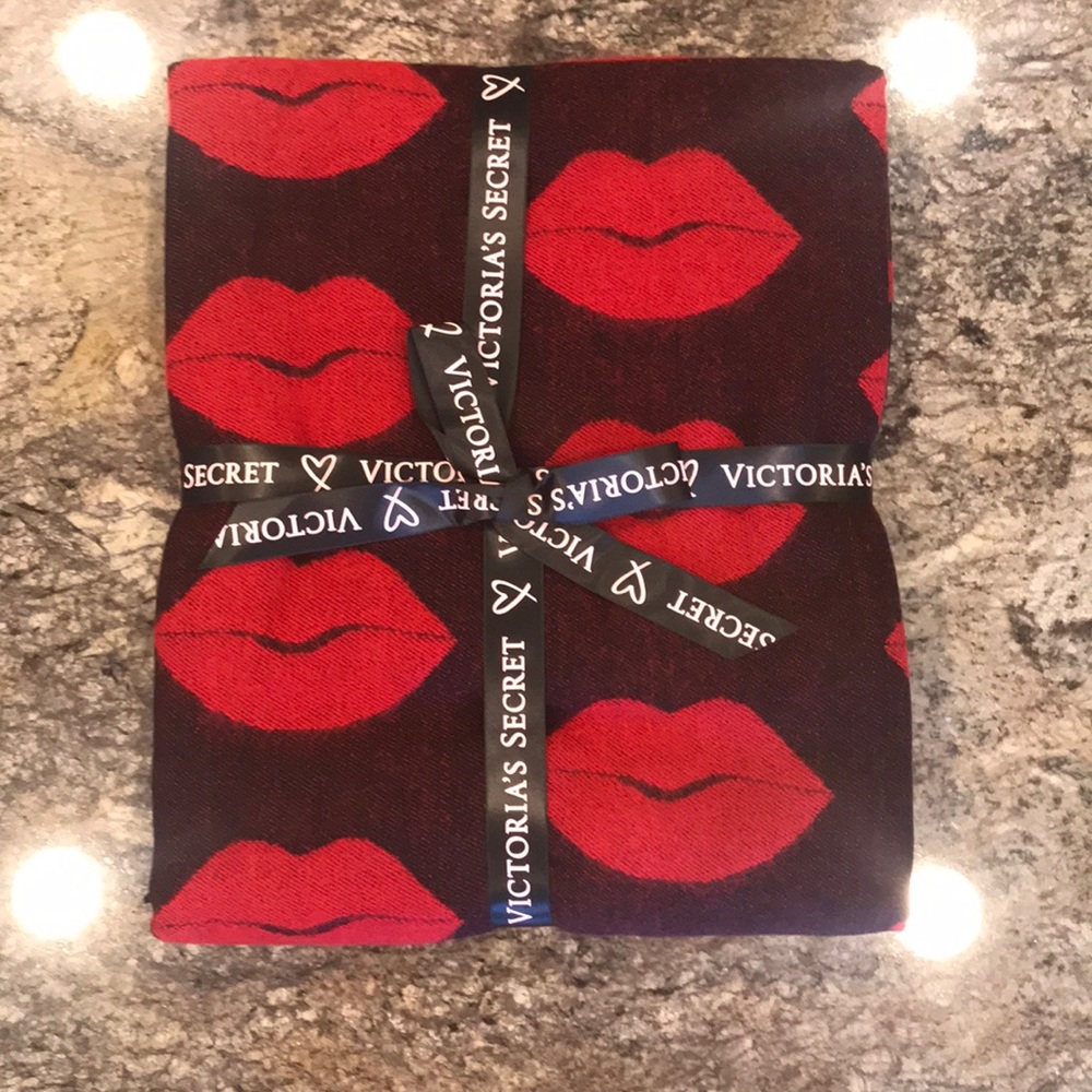 Victoria’s Secret Blanket